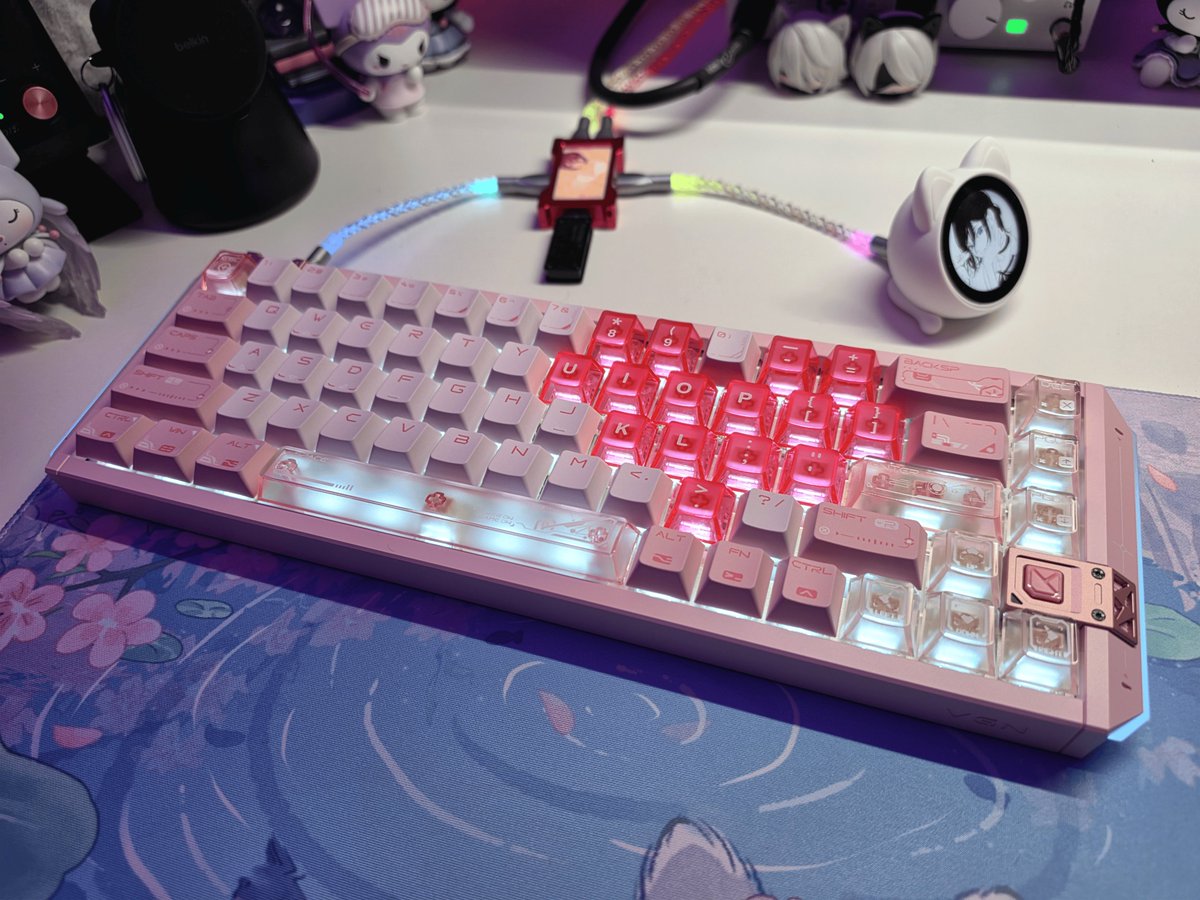 nouroniii's tweet photo. I got a new #keyboard :3🩷 https://t.co/XcmXrSaw3U