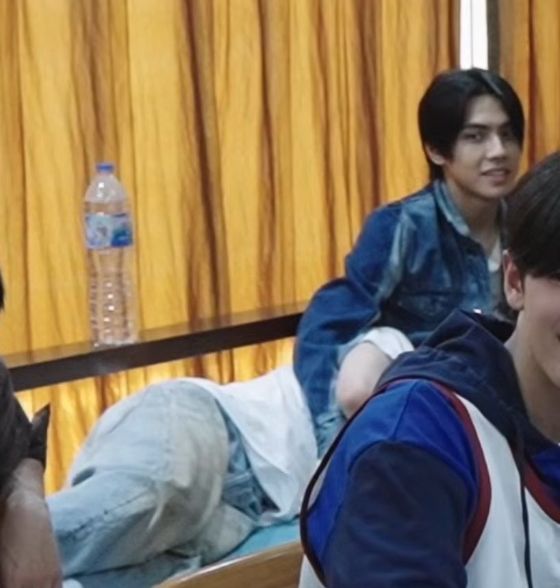 moodang_io's tweet photo. แล้ววาสนาของเราจะไปเท่ากันกับคุณหนูได้ยังไง จะนอนก็มีบริการตักพิเศษ https://t.co/xbcFzankUg