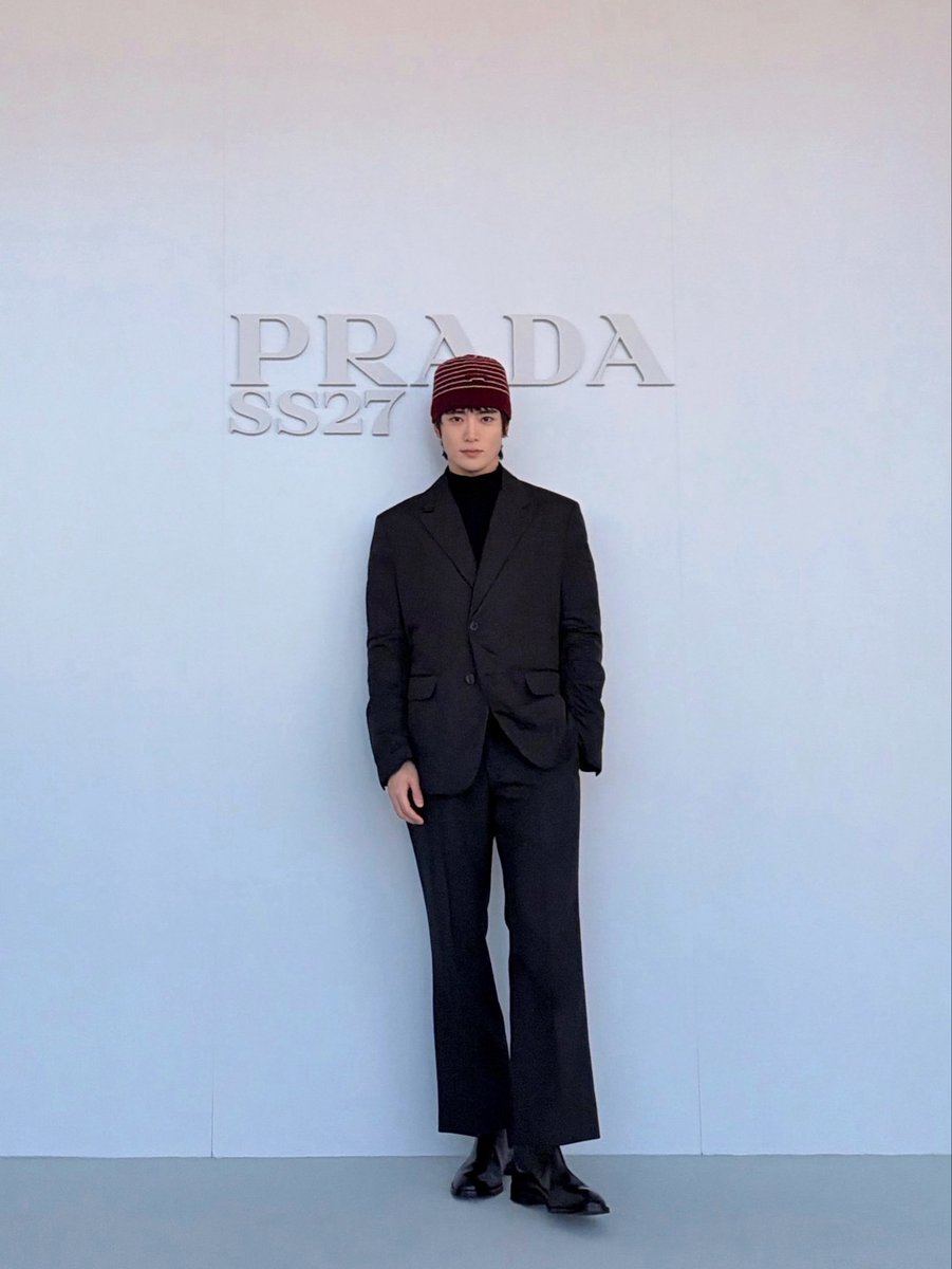 lilpwnjh's tweet photo. ปีนี้รวบตึงทั้ง menswear &amp; womenswear 🤍

JAEHYUN DEFINES PRADA 
#PradaSS27 #PradaSS27xJaehyun @Prada https://t.co/Uc0PKbqotY