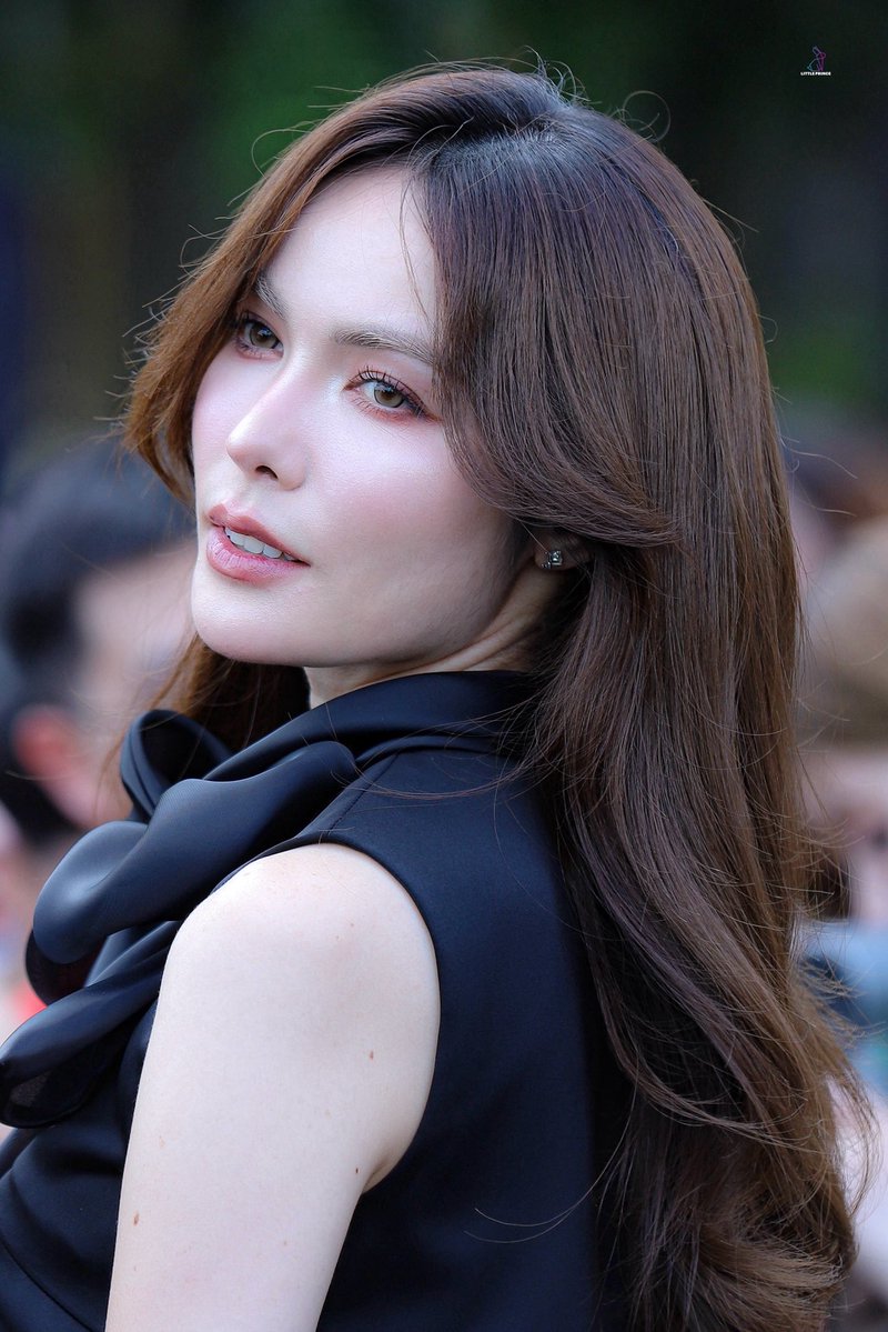 littleprince_21's tweet photo. คนสวย 🐰✨ @itscharlotty 

CHARLOTTE X EFW2026
#EFW26PressConXCharlotte
#ชาล็อตออสติน #CharlotteAustin https://t.co/zKrmDWlfW6