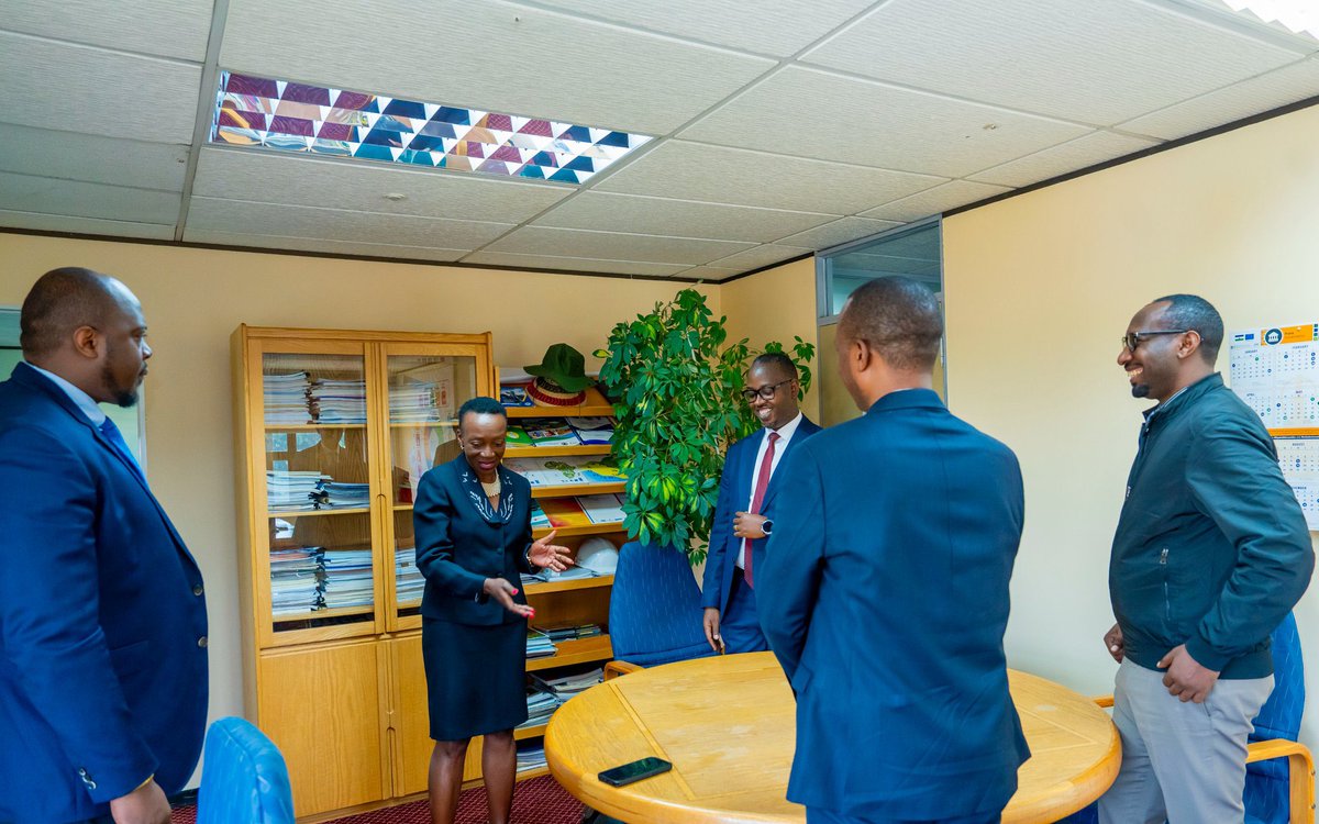 Cooperation_RW's tweet photo. 🇱🇸 🇷🇼 A Rwandan delegation led by RCI CEO @RNiwenshuti1  is in Maseru, the Kingdom of Lesotho, engaging with the Government of Lesotho and @UNDPLesotho  to establish a Delivery Unit within the Office of the Prime Minister.

The engagement builds on a growing partnership between Rwanda and Lesotho, including a series of knowledge-exchange initiatives and the first Lesotho National Dialogue and Accountability Summit held in July 2026.

The Rwanda team includes representatives from the Office of the Prime Minister and the Ministry of Finance and Economic Planning.