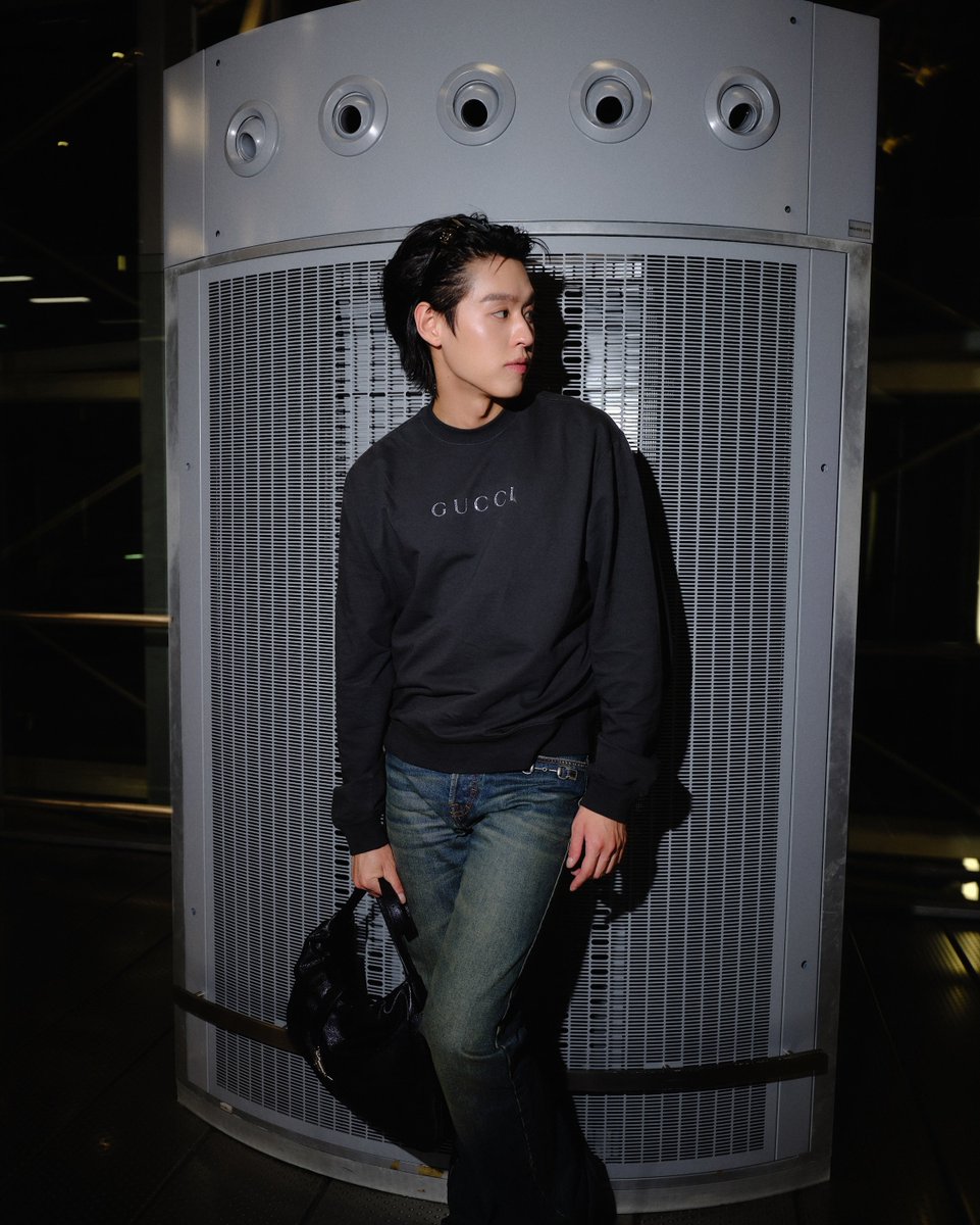 vvddodls's tweet photo. อ้วนคาดแว่น พ้มเดรสสสสสสส🥹🫠

BILLKIN GLOWING IN MILAN
#GUCCISS27xBILLKIN
#GucciTheStoreShow
#bbillkin
#Gucci @gucci https://t.co/32yuQYEhJn