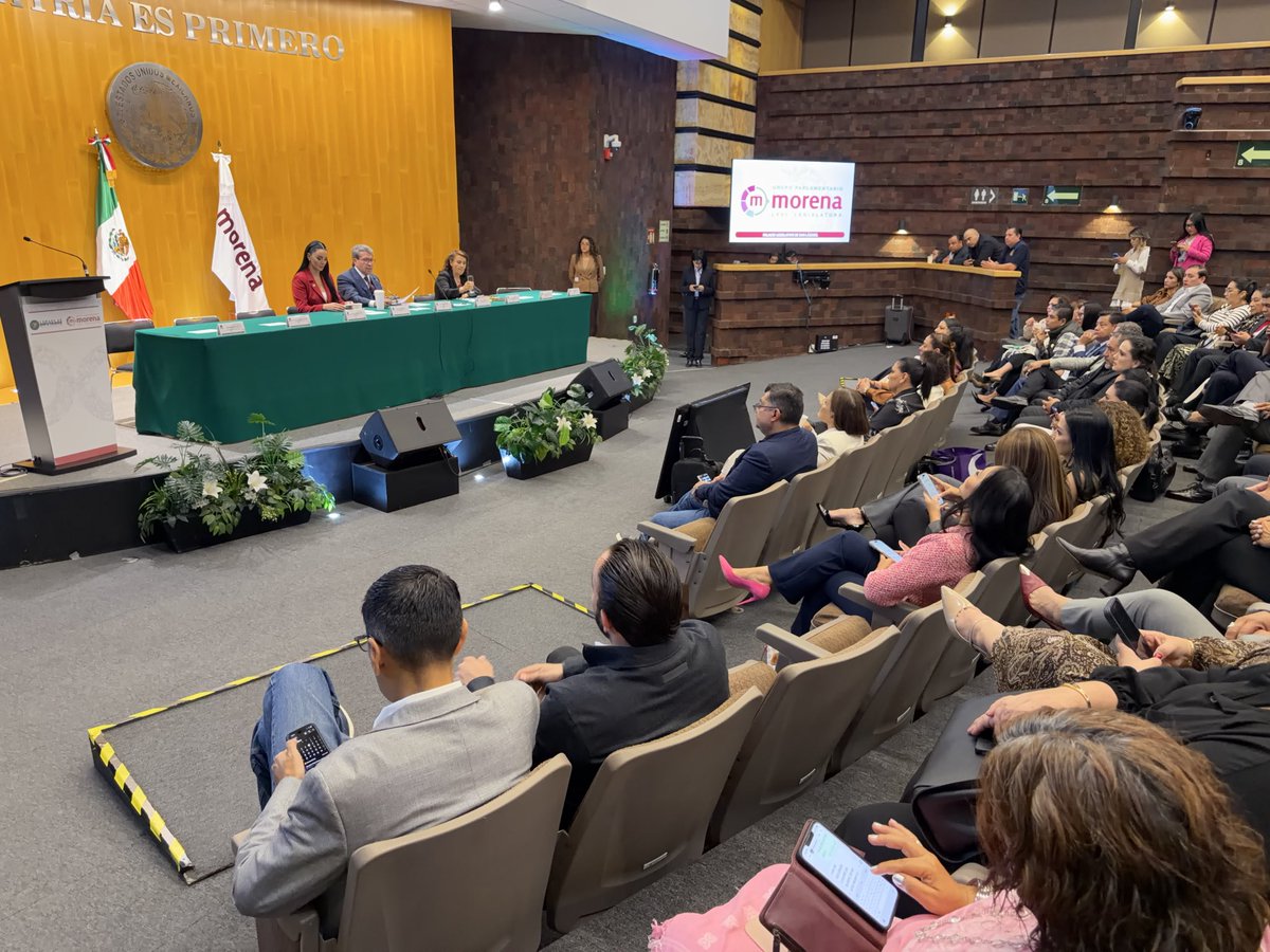 FarukMTake's tweet photo. Iniciamos este #martes en la previa con el Grupo Parlamentario de Morena, encabezado por el coordinador Dip. @RicardoMonrealA https://t.co/JTx7n60Sfj