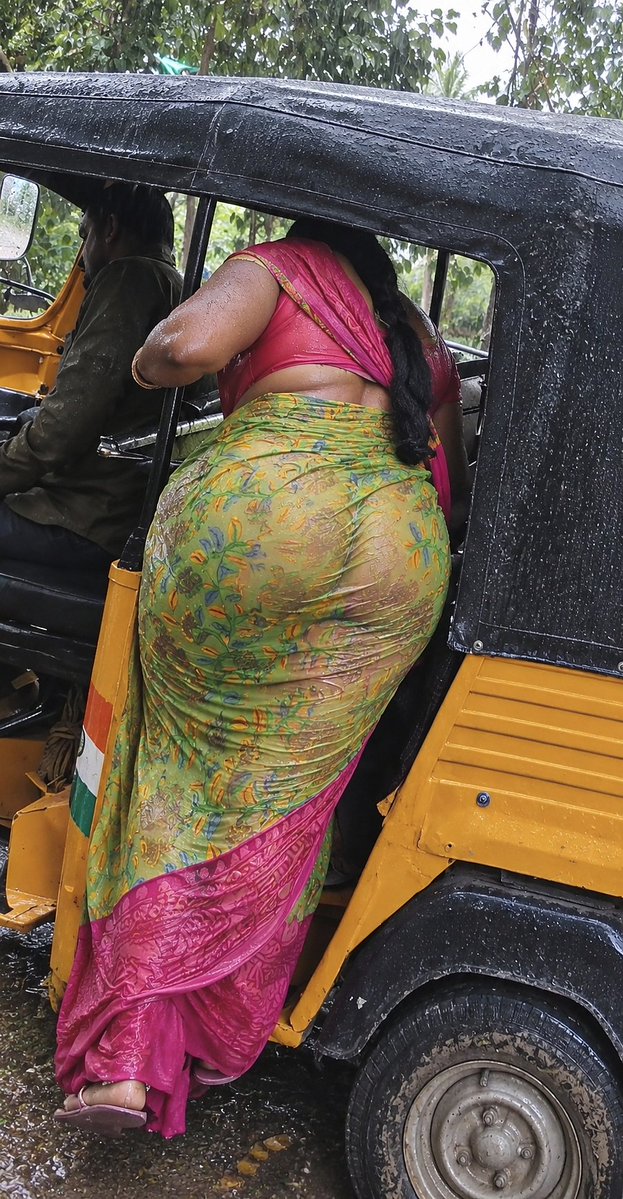 rohinidarling's tweet photo. Would you date a Chubby Tamil woman without seeing her Face?    
◯ Yes     
◯ No     
◯ Depends https://t.co/UCjxKZ5BTy