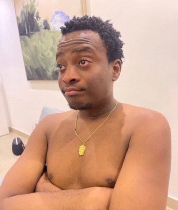 HakeemAyomide4's tweet photo. @TemitopeOmoniyi @jamb_hq Me desperately waiting for "congratulations you've been given admission" 🤲🏾😌 https://t.co/fmfLpMQZWu
