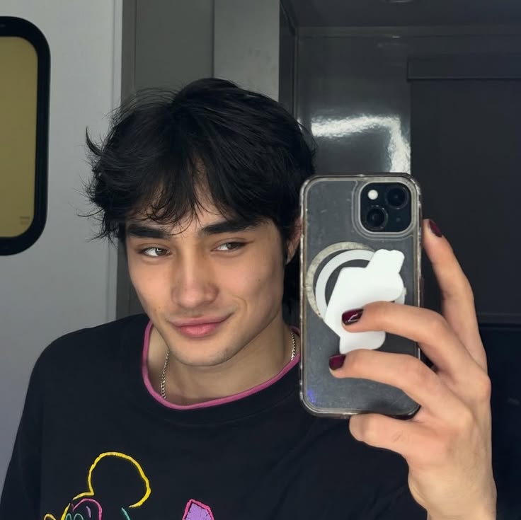 hosiefyre's tweet photo. DISNEY VOCÊ TEM ESSES HOMENS LINDOS NO SEU CARDAPIO CHEGA DE CULACHI PLMDDS https://t.co/jScUe4RYhU