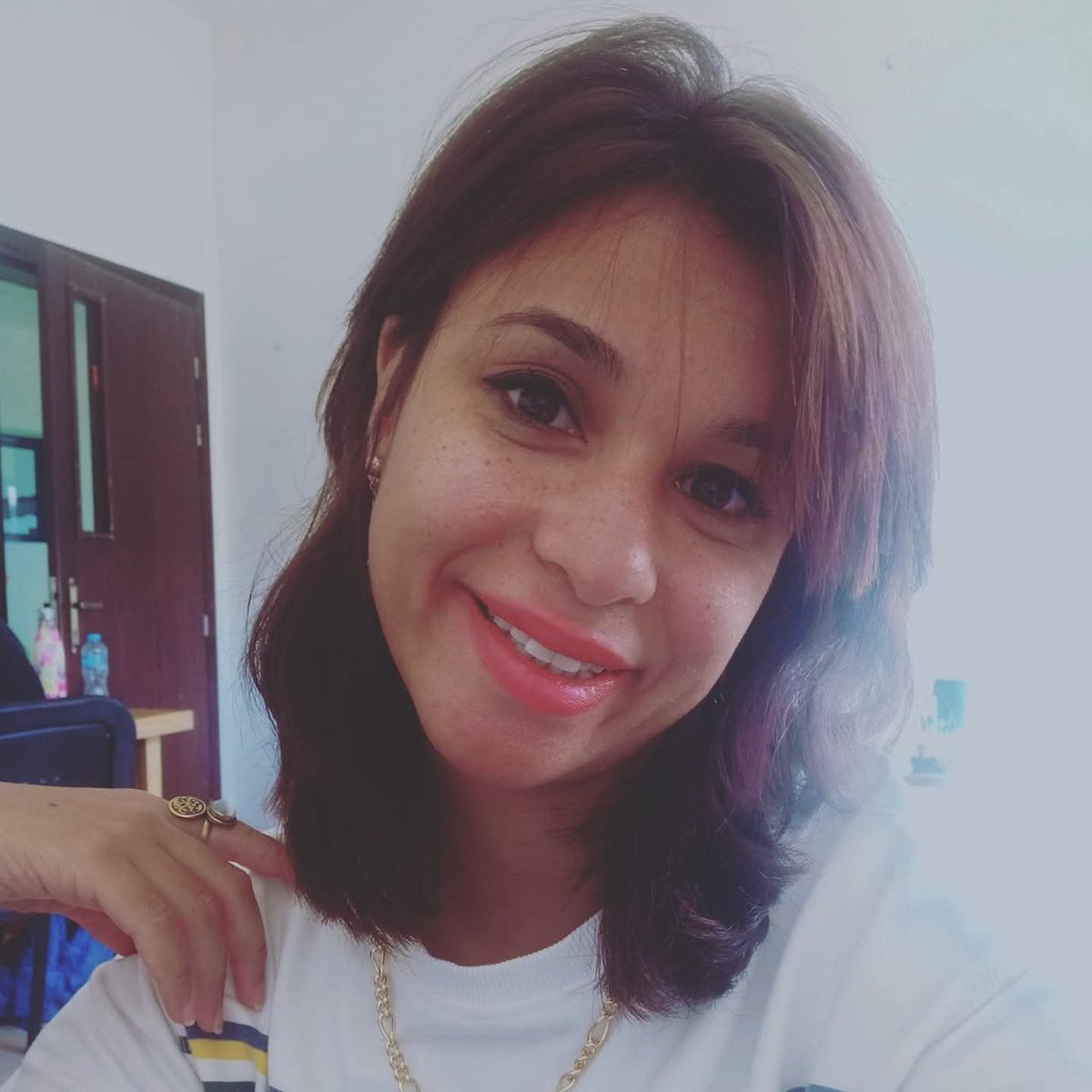 SaraGadd12's tweet photo. #LoveMeAgain https://t.co/a7jRYVgotY
