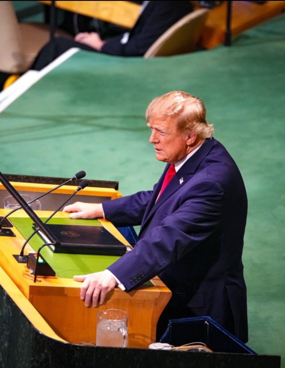 SUBRATA30016572's tweet photo. Drop a❤🇺🇸if this is your President!! https://t.co/M0AuxO4kH3