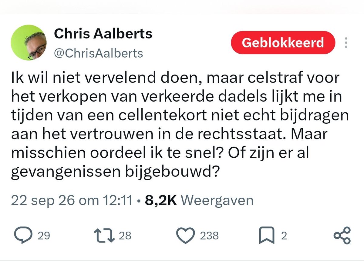 NoPaseran71's tweet photo. #GenocidiAsset #Kuch wil niet vervelend doen.

Hij voert ook maar Befehlen uit, van #Genocidi.

#Genocidefluffer https://t.co/XwyNB5g5tF
