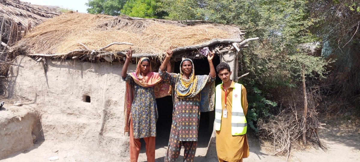 PMISWA1979's tweet photo. For many families in Interior Sindh, the struggle continues. ❤️

The floods took away homes, belongings, and basic necessities. Our team witnessed these challenges firsthand.

Let’s stand together and do what we can to support those in need. https://t.co/Di8Ly1K65B