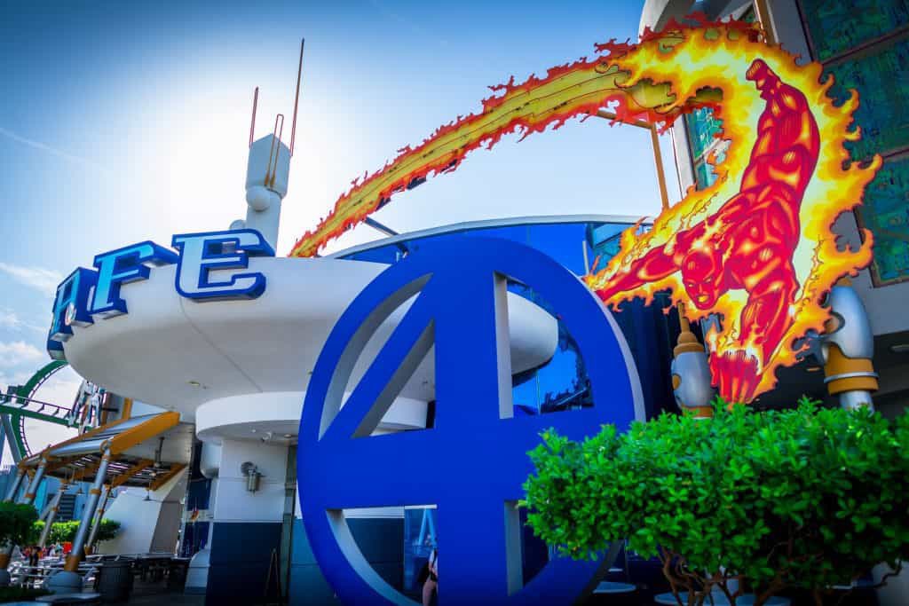 DetectiveSpade_'s tweet photo. This is why the Universal version is better than the Disney one because it actually embraces the fun and colorful art direction &amp; aesthetic of Marvel Comics instead of being dull gray MCU military base slop. https://t.co/qs1jxBrHhR