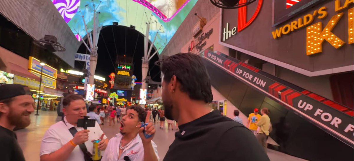 g00dbr0t0's tweet photo. out of all the indians to be racist to, these white little weaklings found paramvir. Look at the height difference 😂 https://t.co/znUXctCESo