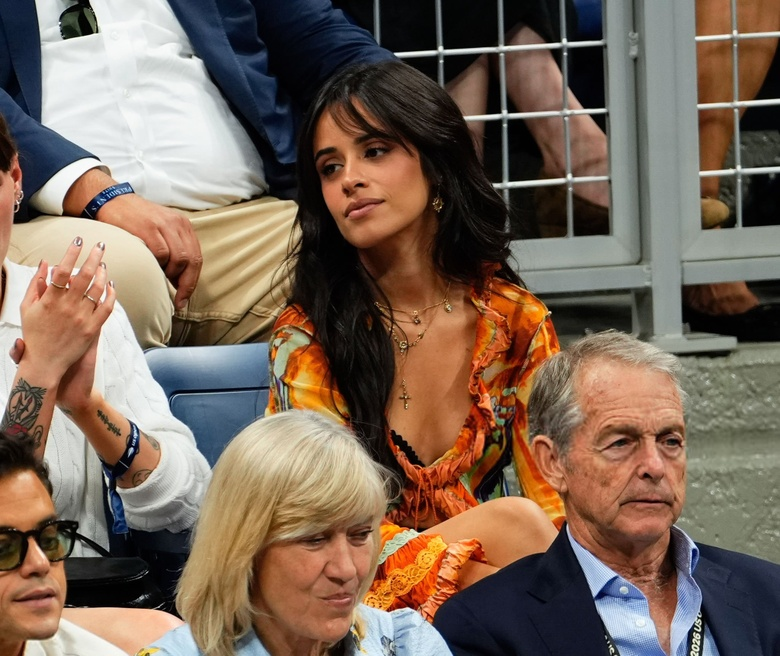 kccett's tweet photo. Camila Cabello no 13º dia do US Open. 🧡 https://t.co/0bbr9Urzx4