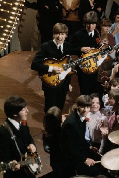 BeatlesArchive2's tweet photo. The #Beatles live on BBC's Top of the Pops, 16th June 1966. https://t.co/g73uxZLBYP