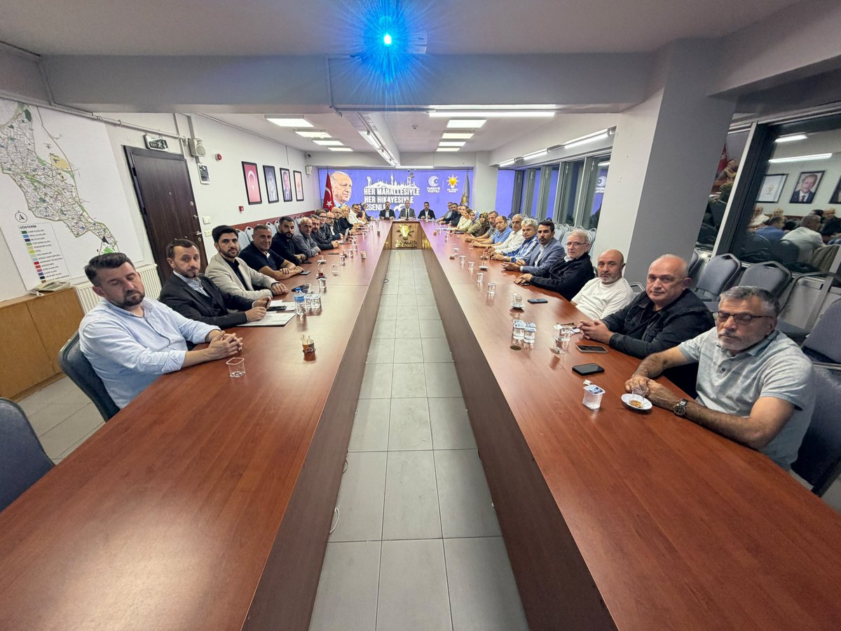 akpartiesenlerr's tweet photo. İlçe Başkanımız Emrullah Erkuş başkanlığında, İl Yönetim Kurulu Üyemiz Harun Muş’un katılımıyla İlçe Yönetim Kurulu Toplantımızı gerçekleştirdik.

Toplantımızın teşkilatımız ve Esenler’imiz için hayırlara vesile olmasını diliyoruz. https://t.co/IPhJBQ5J35