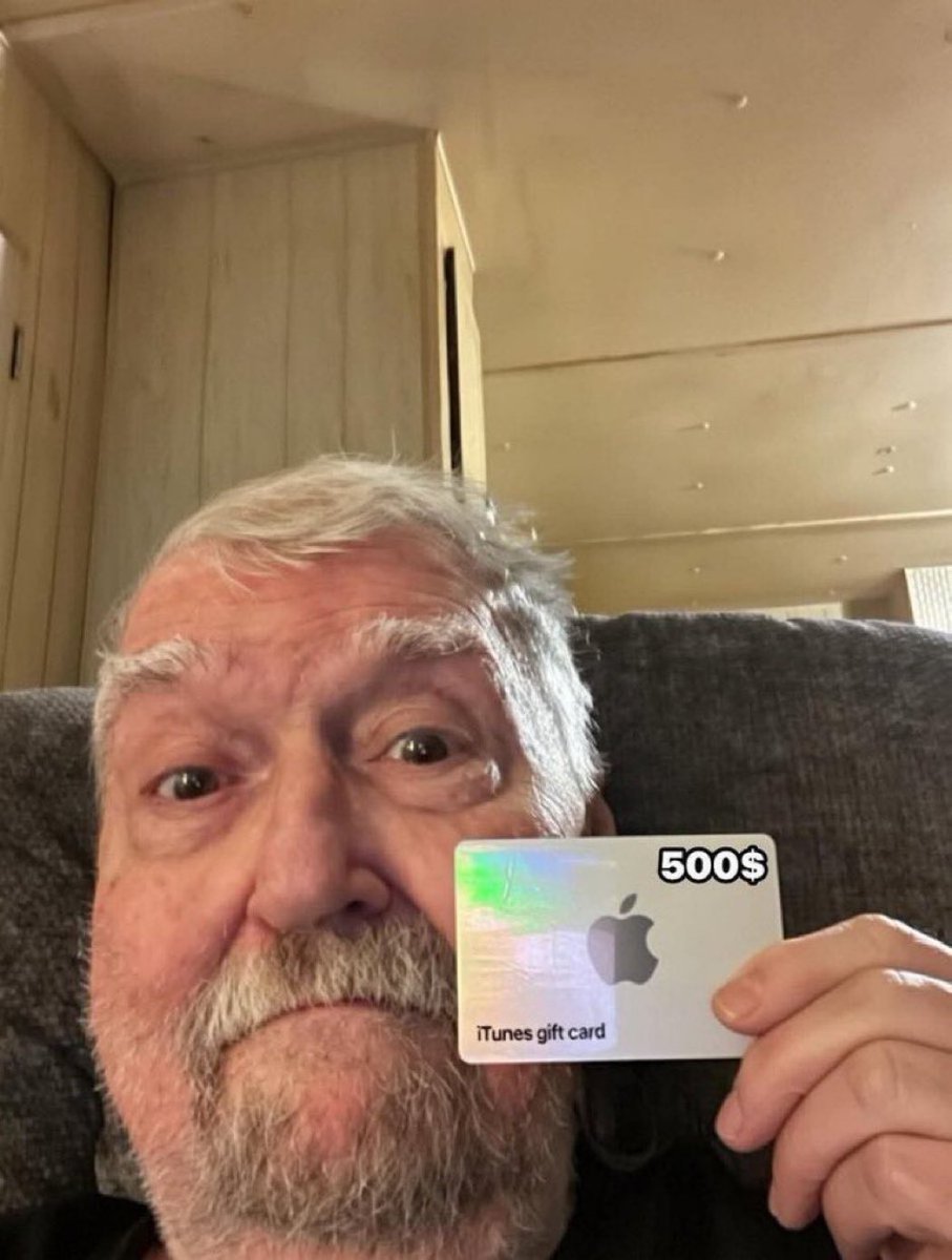 CharlesRoyoztm's tweet photo. sent her $500
She block me
I don't want fake https://t.co/G6NU4V5mKd