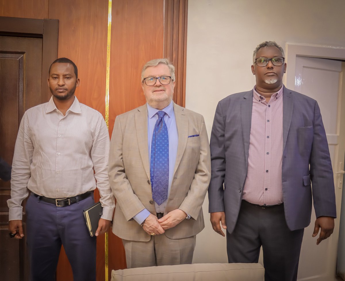 OAG_PUNTLAND's tweet photo. AG of Puntland received a delegation from the EU TA SFA Programme, led by Team Leader Mr. Rupert Bladon, at OAG Puntland HQ to discuss technical support for audit quality, financial transparency and accountability.

#PuntlandOAG #Accountability  #Transparency https://t.co/BZuGU90U4y