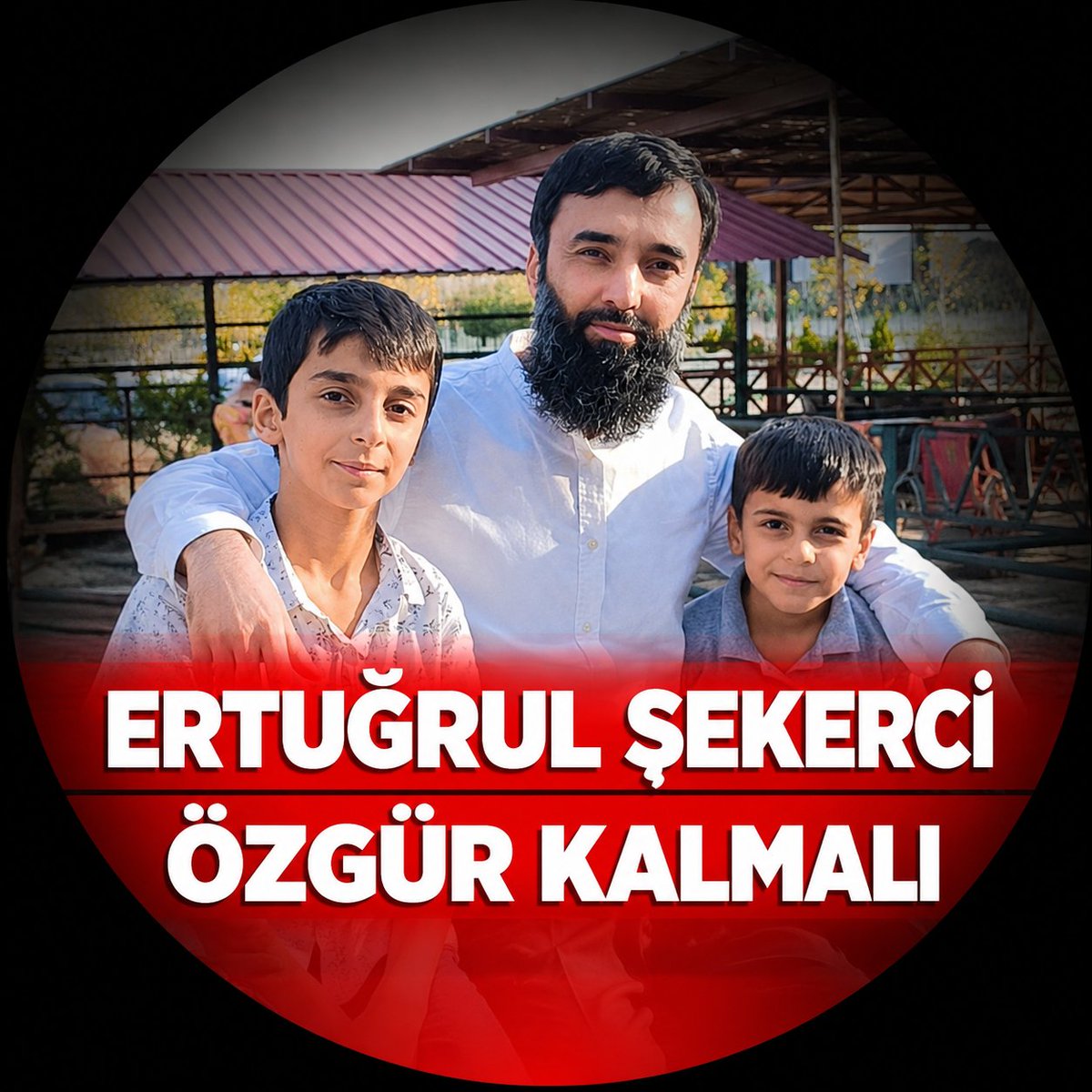 Ebubekir0144's tweet photo. 30 gündür babam Ertuğrul Şekerci tutuklu.
30 gündür bir evlat olarak babama hasretim. Bu ayrılık her geçen gün daha da ağır geliyor.
Tek dileğimiz adaletin yerini bulması ve babamızın evlatlarına kavuşması.
Adalet istiyoruz, babamızı istiyoruz.. https://t.co/mFoPeeIcQ8