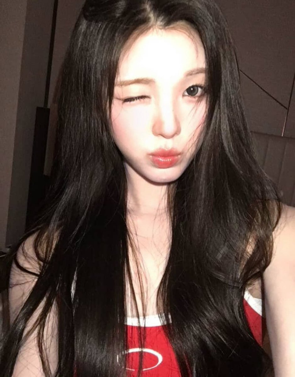 yunameepie's tweet photo. WE FUCKING GET IT 😭😭😭🔫 https://t.co/ffPCDS2HeM