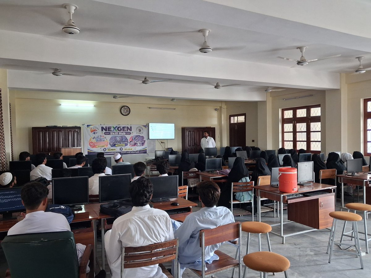DYOKarak's tweet photo. Under District Administration Karak &amp; Director Youth Affairs KP, District Youth Office Karak continues Day 08 of AI Modules at GPGC Karak under KP Youth Policy 2026, CS Initiative &amp; NexGen Skills Hub, focusing on AI tools, text/image generation &amp; practical applications.
#AI https://t.co/x6EuDxzf4S