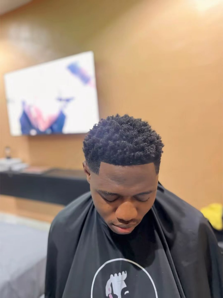 Bladesmobile's tweet photo. 2026 men’s haircut inspiration starts here.💈 https://t.co/ENzPbi1ivm