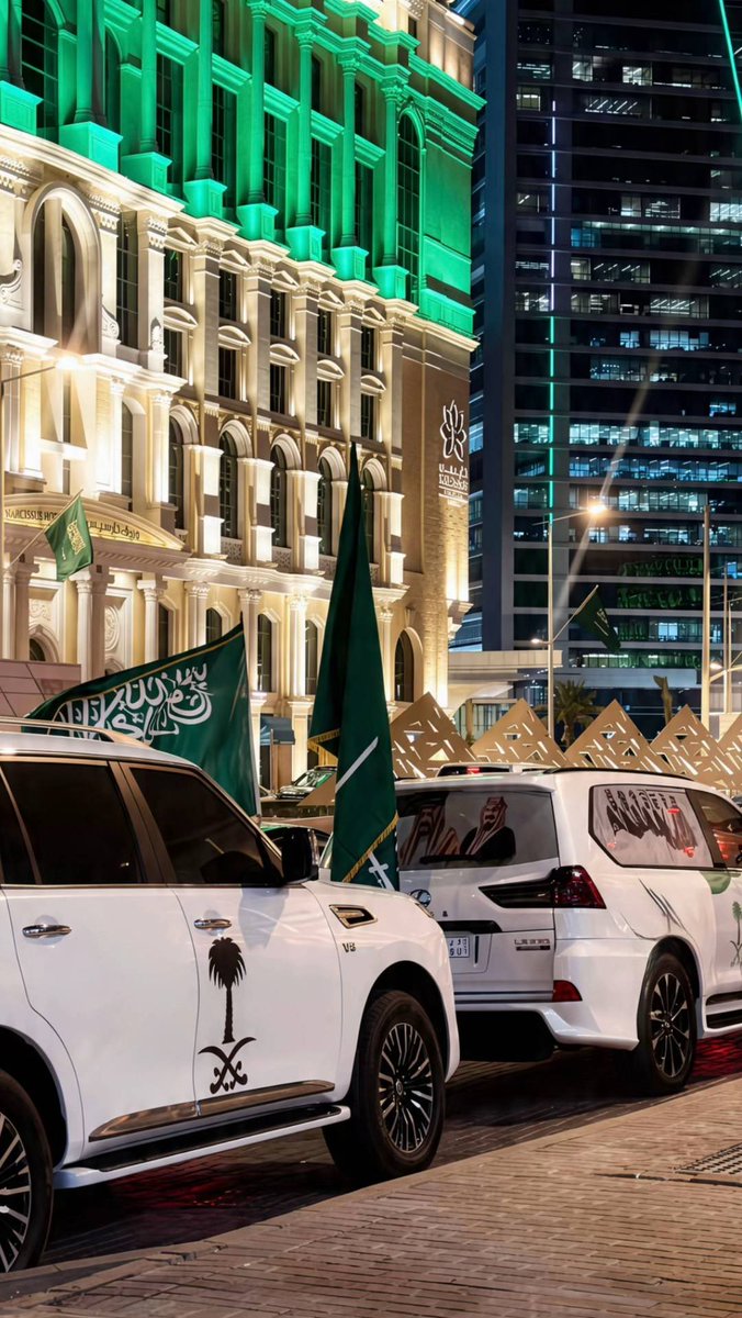compartir87's tweet photo. من النّعم العظيمة أنك 
وطني.. وموطني.. وعزّي .. وفخري.🤍

          #اليوم_الوطني_السعودي_٩٦ https://t.co/5K2XzM5YOy