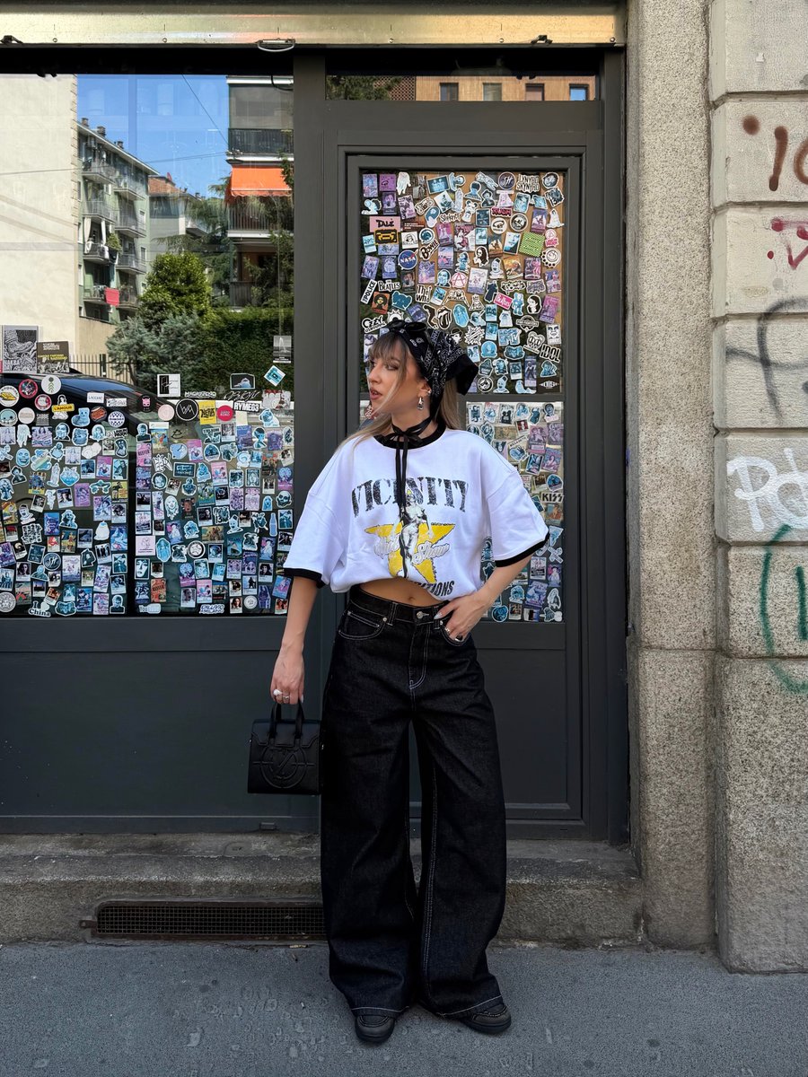LishaSadhrcp's tweet photo. Run to Akimbo Days at Vicinity DE from June 26 to 28. Wearing my favorite pieces! https://t.co/tpncDjlaTn