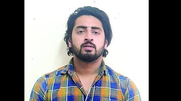 FoejMedia's tweet photo. "Painful reality: Sharukh Pathan's family has lost their breadwinner to jail, and now their electricity's been cut off — they simply can't afford the bill. His mother calls me and I struggle to find words. Reached out to donors, but no one's stepped up yet. Request to Zimmedaars in Delhi — please visit the family and help with essentials. This is exactly the kind of moment that decides whether people stand up for their community again.

~ Saif Alam
Advocate , 
Advsaifalam / X