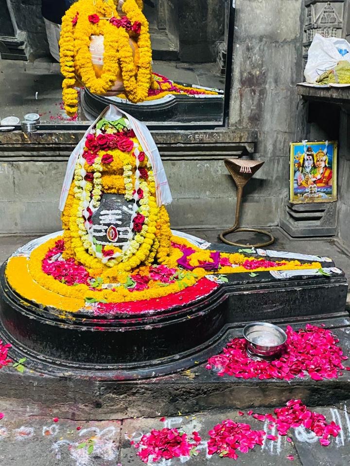LibbyKamke's tweet photo. On the first Monday of Shravan, I lovingly worshipped Lord Mahadev. Devotional chanting and melodious kirtan brought immense peace and joy. May Shiva dwell in our hearts and thoughts. Blessings. https://t.co/Scb5QpvIzk