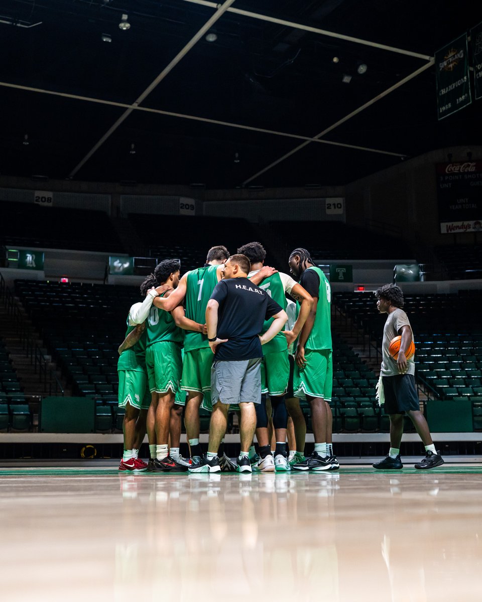 MeanGreenMBB's tweet photo. First official day of practice in the books. ✅

#GMG https://t.co/JqLOkYH4Q7