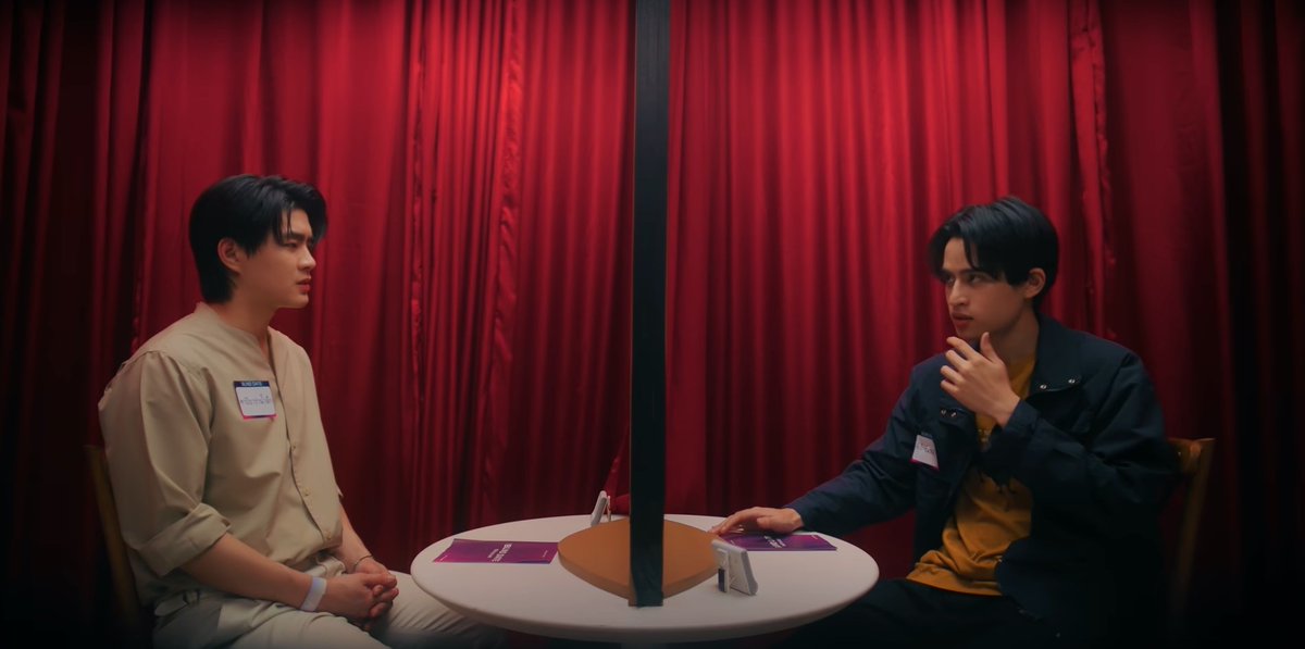 around_ent's tweet photo. วุ่นรักงาน Blind Date! “วิลเลี่ยม” ทำ “เอส” ใจสั่น ชวนชงลุ้น “บาร์โค้ด-คิน” ขยับความสัมพันธ์ในซีรีส์ " You Maniac เดี๋ยวจะรักซะให้บ้า"

#WilliamEst #วิลเลี่ยมเอส #Williamjkp #Est_rvp
#BarcodeKin #barcodetin #KinThanachai
#YouManiacSeries #GMMTV

“ดีน” (วิลเลี่ยม จักรภัทร) ชวน “มอธ” (เอส ศุภ) ไปงาน Blind Date แถมยังขอร้องให้ช่วยชวน “ปัณณ์” (คิน ธนชัย) ไปด้วย เพราะอยากเปิดทางให้ “เท็น” (บาร์โค้ด ตฤณสิษฐ์) ได้เจอกับ “ปัณณ์”  และถือโอกาสช่วยดันความสัมพันธ์ของ “เท็น” กับ “ปัณณ์”  ให้คืบหน้าไปในตัว แต่พอ “มอธ” โทรไปชวน “ปัณณ์” กลับโดนดักคอแซวเรื่อง “ดีน” ซะอย่างนั้น สุดท้ายแล้วภารกิจ Blind Date ครั้งนี้จะทำให้ทุกคนยอมเปิดใจก้าวข้ามเซฟโซนได้หรือไม่ ร่วมลุ้นและติดตามไปพร้อมกัน

ติดตามชมซีรีส์ “You Maniac เดี๋ยวจะรักซะให้บ้า” ในวันเสาร์ที่ 26 กันยายนนี้ เวลา 20.30 น. ดูทีวี ช่อง GMM25 | ดูย้อนหลัง แอป oneD ที่เดียว เวลา 21.30 น.  หรือสามารถติดตามรายละเอียดเพิ่มเติมได้ที่ Facebook : https://t.co/D5CePXWwby และ Instagram & X & TikTok & YouTube & Weibo : GMMTV  #GMMTV #YouManiacSeries