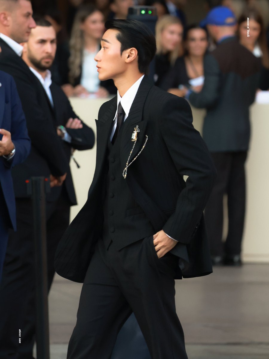 moonandback710's tweet photo. 260922
#에이티즈 #ATEEZ #산 #SAN #SANxVOGUEWORLD #DGxSAN #DGSS27 #DOLCEGABBANA @ATEEZofficial @dolcegabbana https://t.co/2db9IC5rMJ