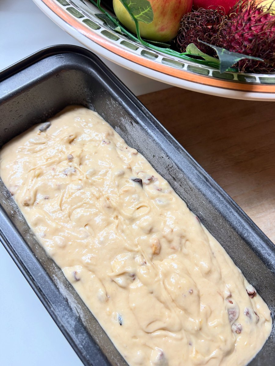 CarleneAndemda's tweet photo. Banana bread with granola

I make this banana bread regularly because it’s simply delicious: sweet, full of banana flavor, and easy to customize. Granola with chocolate chunks and pecans adds flavor, crunch, and makes it slightly drier. Recipe
• https://t.co/YU04deAoec