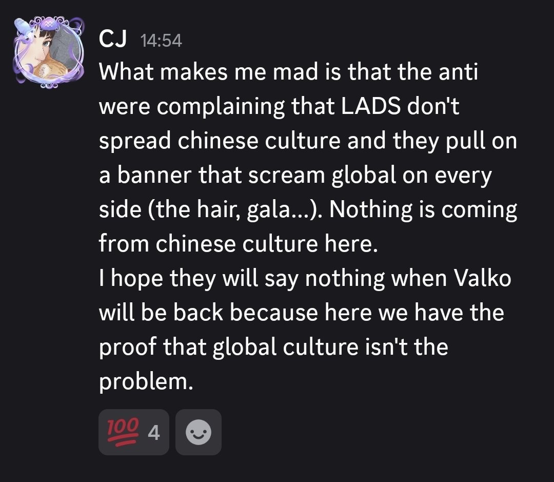 calebsbloom's tweet photo. I wont even censor her name... because yes in China aparently they dont have a variety of hairs or have galas apparently lmao https://t.co/4WTKTwjfb0