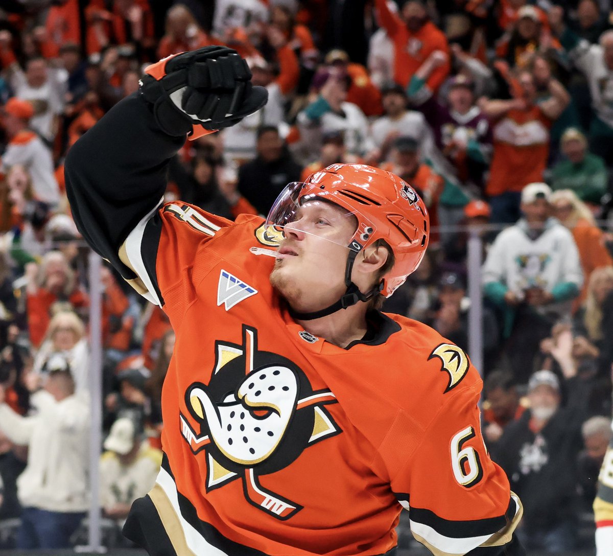 BR_OpenIce's tweet photo. The Ducks have named Mikael Granlund as their next Captain 🦆 🫡 https://t.co/Y5hg2KxRWm