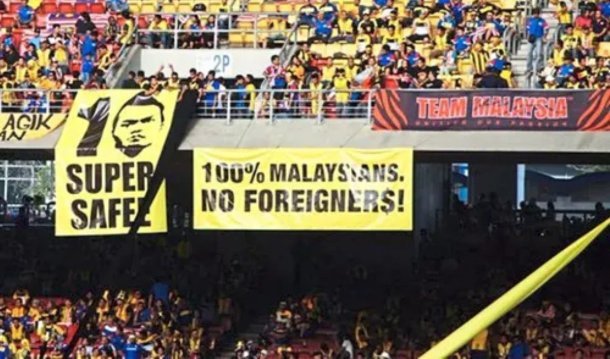AbangDinhoFCB's tweet photo. 100% Malaysians. 
No Foreigners! https://t.co/9dLbKKLmul