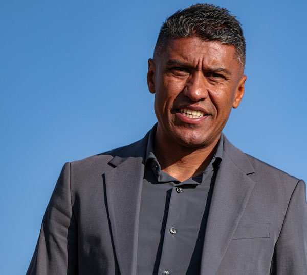 futebol_info's tweet photo. ⚠️ Cruzeiro busca dirigente com novo perfil para 2027 e negocia com Paulinho, do Mirassol.

A Raposa já iniciou conversas com o ex-volante, que vê com bons olhos a possibilidade de trabalhar no clube mineiro.

🗞️ @centraldatoca 
📸 JP Pinheiro/Ag. Mirassol https://t.co/tS5pD1SIV0