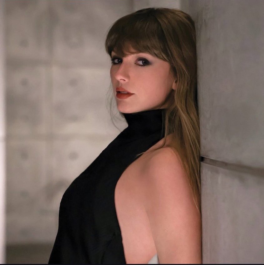 TSUpdating's tweet photo. Taylor Swift announces her new single ‘Patient Zero’ will be out September 25. https://t.co/i6xHqmqvst