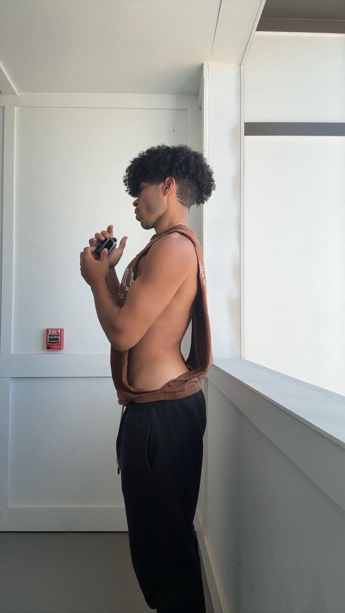 Dashawn12's tweet photo. Body tea af https://t.co/DSS42Xu5qg
