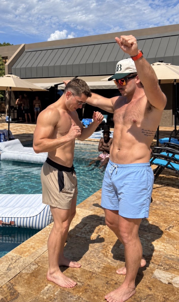 Plottwistaddict's tweet photo. Crumbl founder Sawyer Hemsley just served boyfriend Antonio Bruno a 30th-birthday thirst trap. https://t.co/Amgul4KDzO