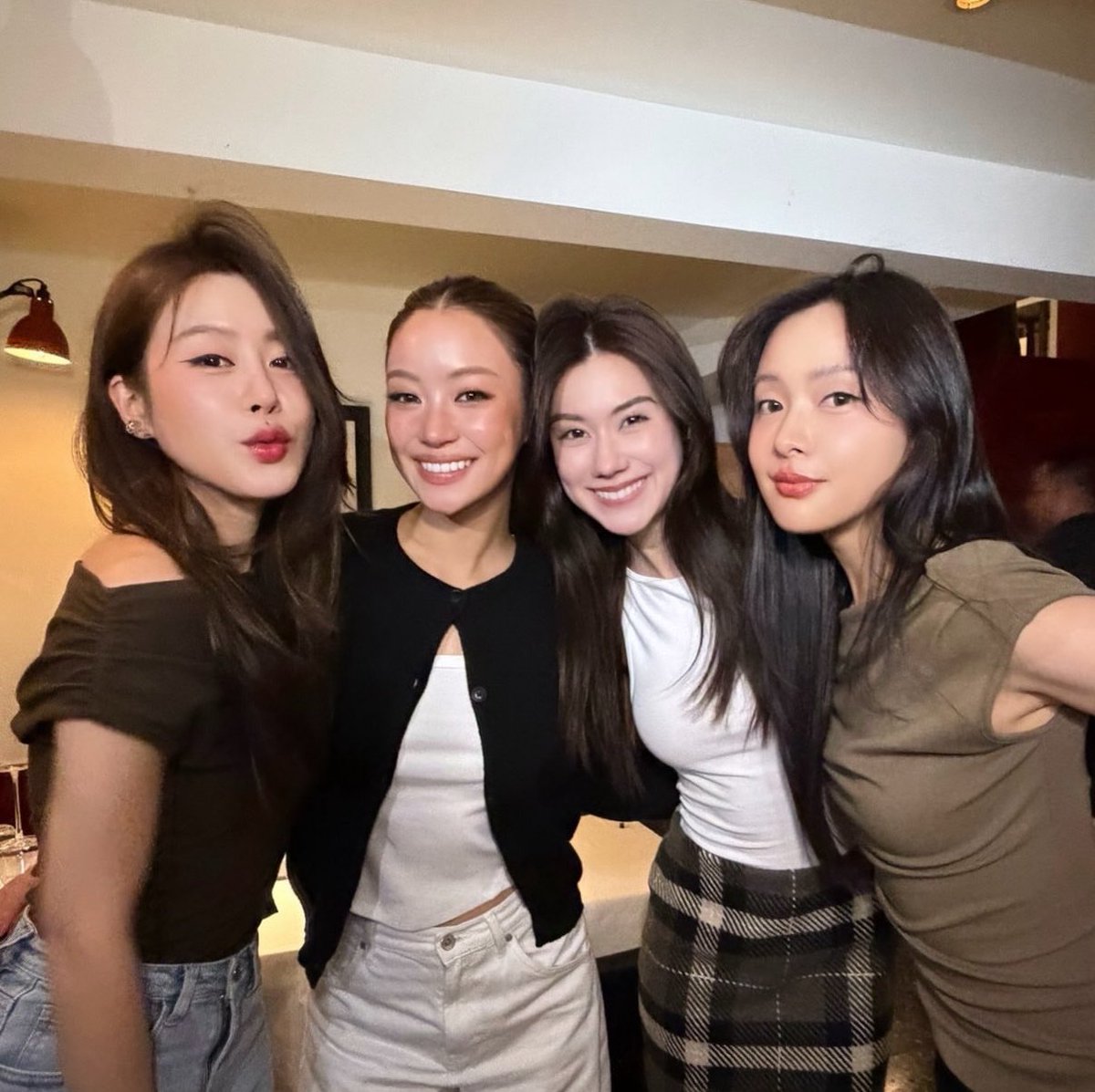 mattel_unfolded's tweet photo. Can we have a romcom with both of them being the main couples 

#Oombam #Lenamiu #plslove https://t.co/WV10cyyKC4