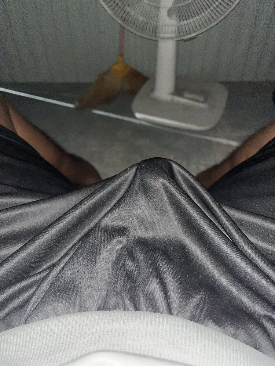 Thnpathar's tweet photo. ภายนอกเสียวๆกับใครได้บ้าง ขอแมนๆเหมือนกันครับ ลายล้นมีไหม ความลับ🤫 หัวหิน https://t.co/RL4KdRkfHn
