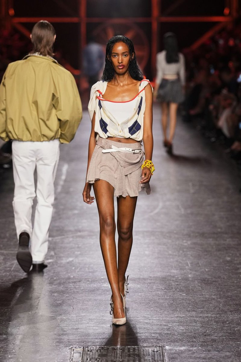 itgirlbackup's tweet photo. Diesel ss27, Glenn Martens's final collection at Diesel. https://t.co/EzNm6OPOWj
