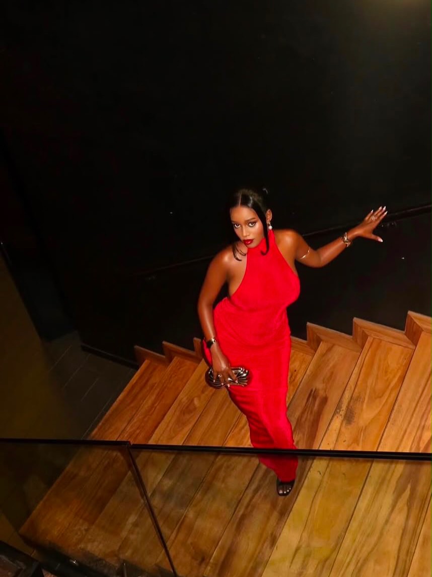TheaSaucetdd4's tweet photo. New Dress

Sizes: S, M, L, XL 
Price: 40, 000 TSH 
Material: High quality 
Colors: Red, black, and white 
Location: Aggey na Msimbazi 
Contact: 0718805932 https://t.co/C85Ag33LRR