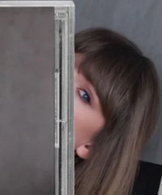 tswifterastour's tweet photo. 🚨| Taylor Swift stuns peeking out the sides for "Patient Zero"! https://t.co/mUR1n3j4Mf