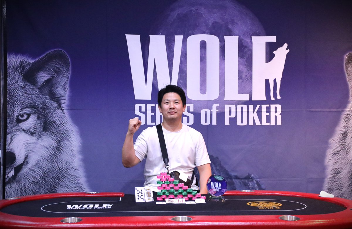 WOLFPOKER2018's tweet photo. 【#3 DEEP STACK CHAMPIONSHIP】

▼優勝は…クマ選手🏆

おめでとうございます！

RESULT / Entries 80

Champion クマ
Runner-up KOHKA
3rd シン@OSL_ぷくぷく
4th YUTO
5th SHOTA
6th SAKAKI
7th MYORO
8th SHIMI
9th TAMAKING

📕すべての結果はこちらから
https://t.co/uXJ28oURnn

#WOLF_POKER https://t.co/k8CGFPHnv8