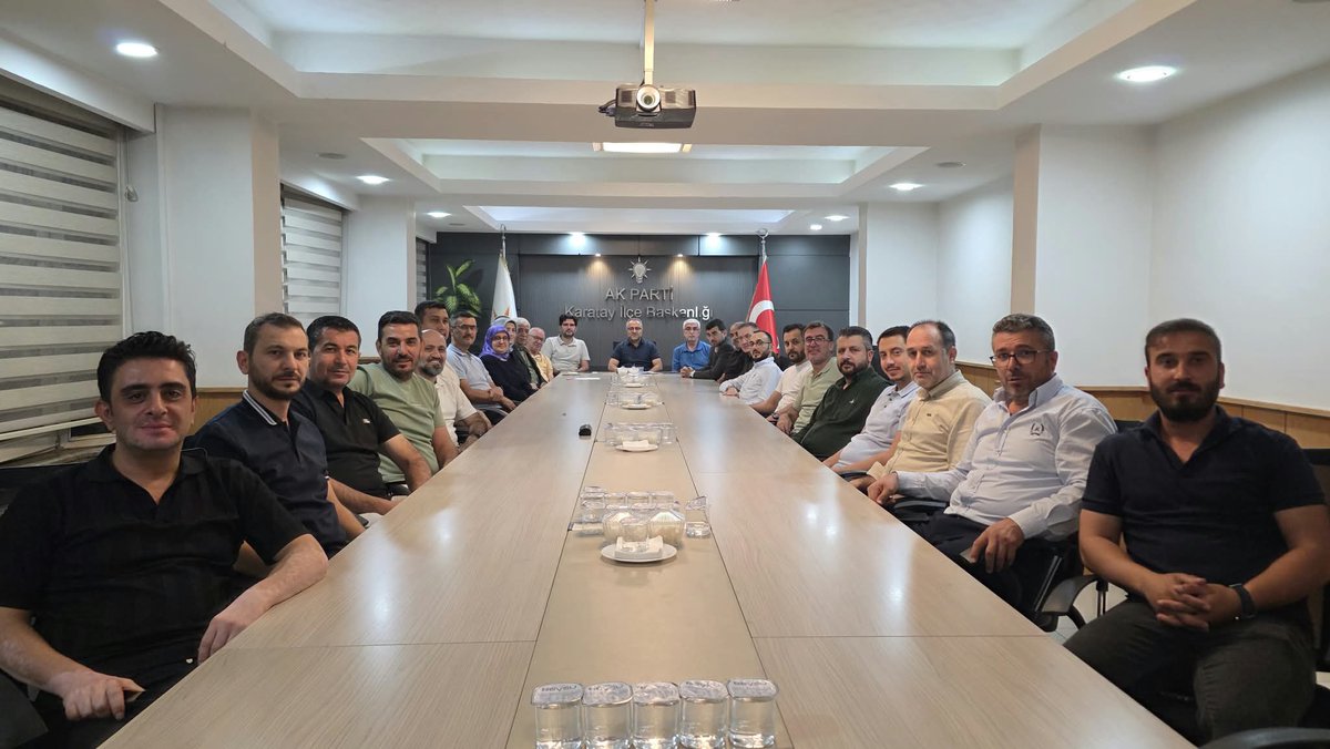 akparti_karatay's tweet photo. AK Parti Karatay İlçe Başkanlığımızın olağan toplantısını, teşkilatımızın kıymetli mensuplarının katılımıyla gerçekleştirdik.
Toplantımızda mahallelerimizde yürütülen çalışmalarımızı değerlendirerek mahalle teşkilatlarımızın faaliyetleri, hemşehrilerimizin talepleri ve ilçemizin gündemine ilişkin istişarelerde bulunduk.

Birlik, beraberlik ve istişare anlayışıyla teşkilatımızın gücünü daha da pekiştirerek Karatay’ımız ve şehrimiz için gönülden çalışmaya devam ediyoruz.

@avakifdemirci