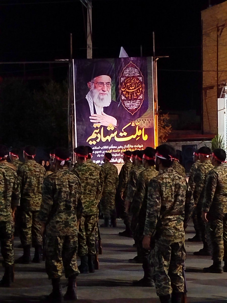 MIM_FA_77's tweet photo. به مناسبت هفته دفاع مقدس اومدیم که بگیم ما هنوز هم پای عهدی که با این انقلاب بستیم هستیم 
#مهر_مقاومت
#میراث_مقدس https://t.co/vOLWTWVlty