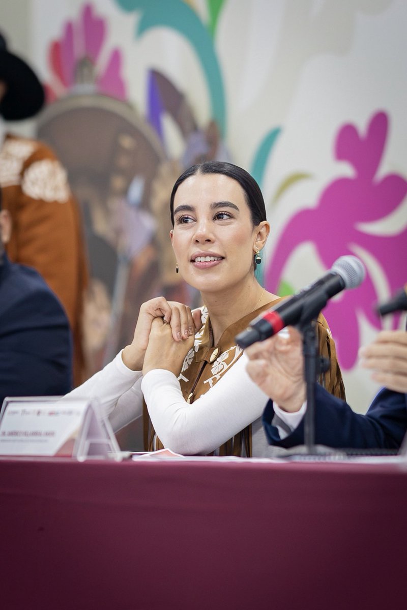 Dr_AVillarreal's tweet photo. Gracias a nuestra secretaria de Turismo del Gobierno de México, Josefina Rodríguez, y a nuestro secretario de Turismo, Benjamín Hernández, por seguir impulsando a Tamaulipas. Los resultados están a la vista: en 2025 recibimos 17.4 millones de visitantes y una derrama económica superior a 16 mil millones de pesos.

Tamaulipas tiene mucho que ofrecerle a México y al mundo.