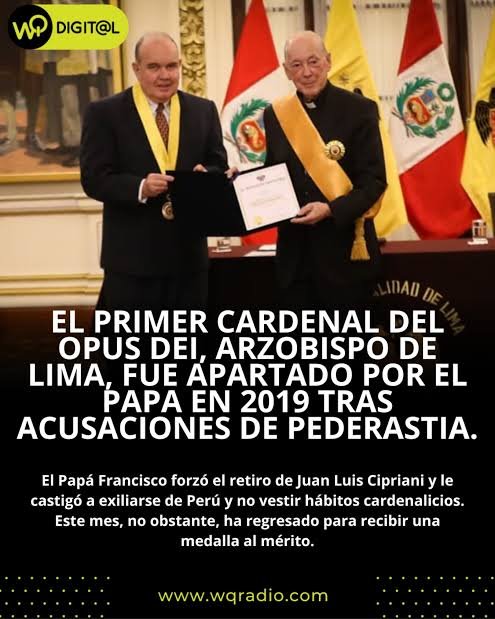 Chefspawn66600's tweet photo. @RogerMerino Bueno que esperas de un cojudo que condecora a un acusado de violación , solo falta q también condecore a los del liceo https://t.co/Synh6X5txq